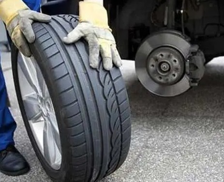 Bảng giá các loại lốp xe ô tô mới nhất hiện nay và cách chọn lốp phù hợp từng dòng xe