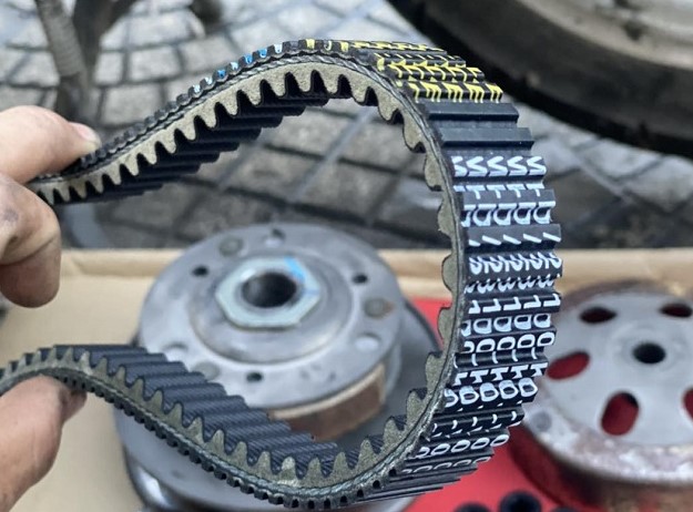 Khi nào nên thay dây curoa xe tay ga