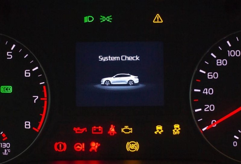 Lỗi cá vàng trên xe ô tô là gì? Nguyên nhân, dấu hiệu và cách xử lý đúng cách