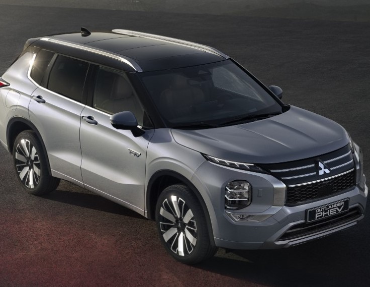 So Sánh Mitsubishi Destinator Và Outlander: Nên Chọn Mẫu Xe Nào Phù Hợp Nhu Cầu?