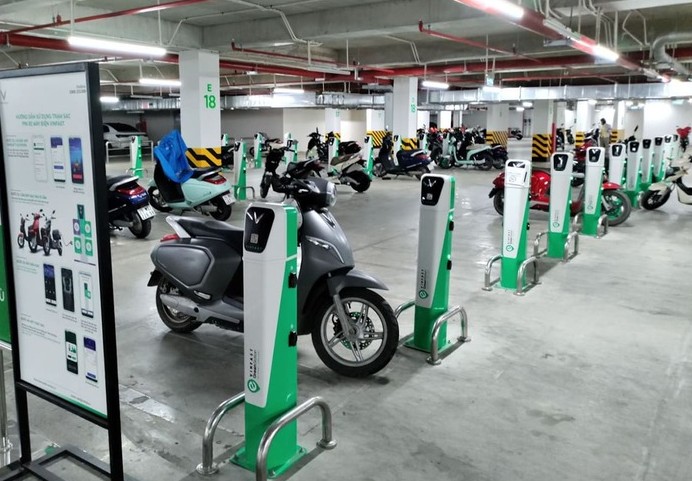 Xe điện còn bao nhiêu phần trăm thì nên sạc