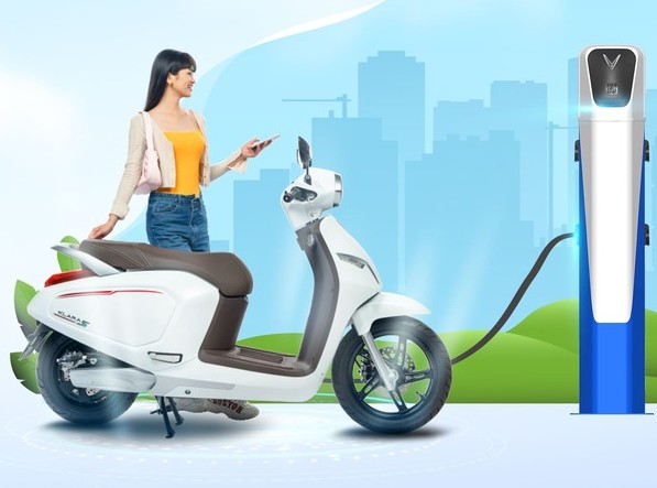 Xe điện mới mua nên sạc bao lâu? Hướng dẫn sạc lần đầu đúng cách