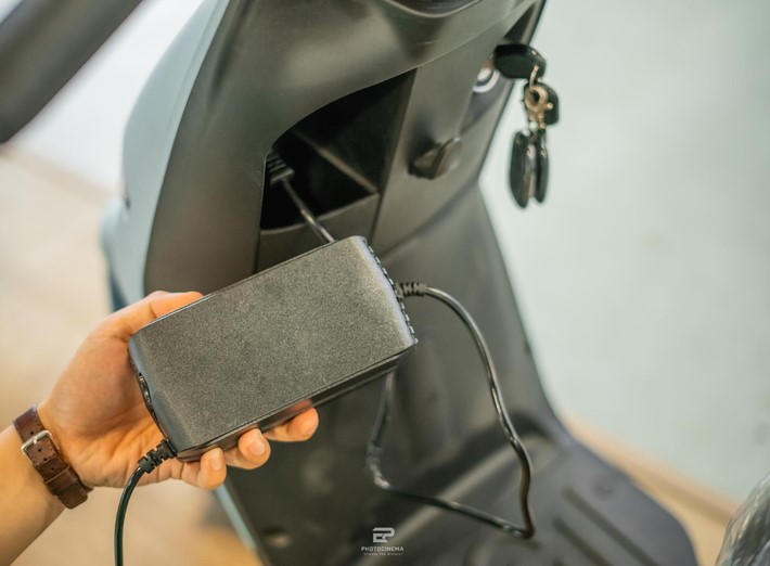 Xe điện sạc chưa đầy đã rút có sao không