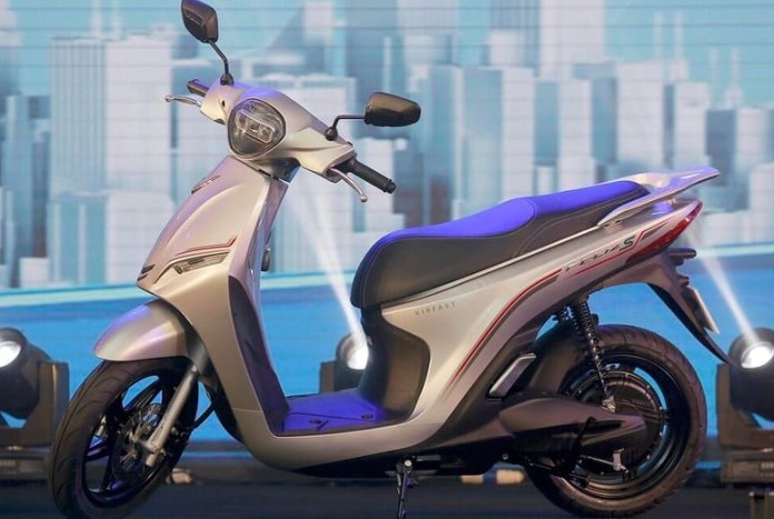 Cách kết nối điện thoại với xe Vinfast Feliz S