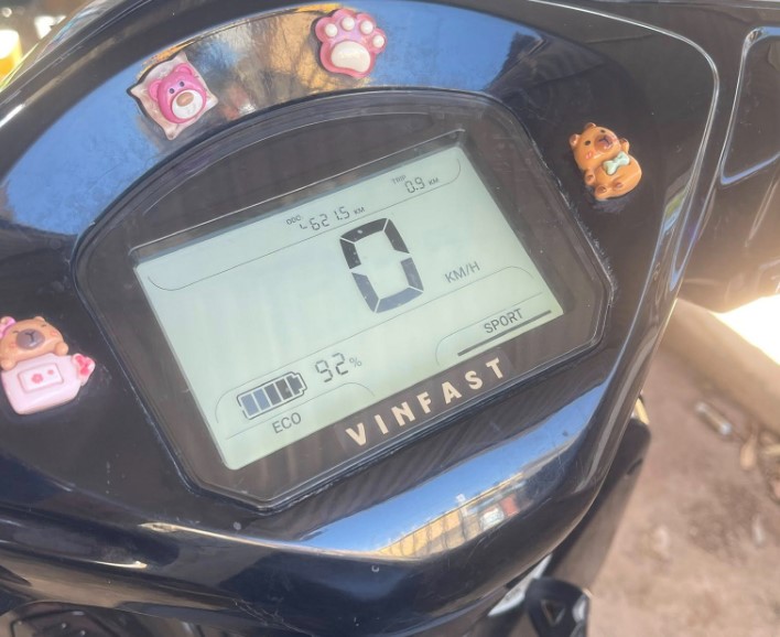 Pin LFP VinFast bao nhiêu chu kỳ sạc và dùng được bao lâu