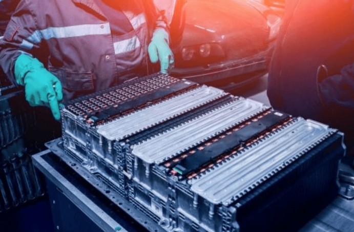 Pin LFP VinFast có cần bảo dưỡng không, nên chăm sóc pin để bền lâu