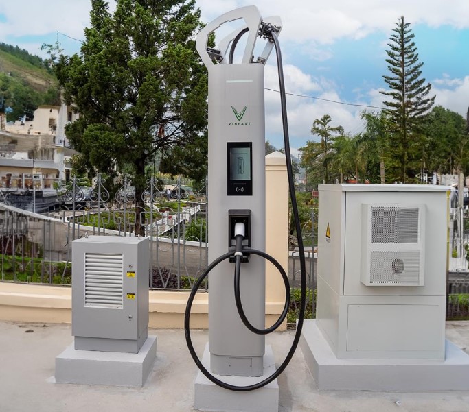 Trụ sạc 250kw Vinfast giá bao nhiêu