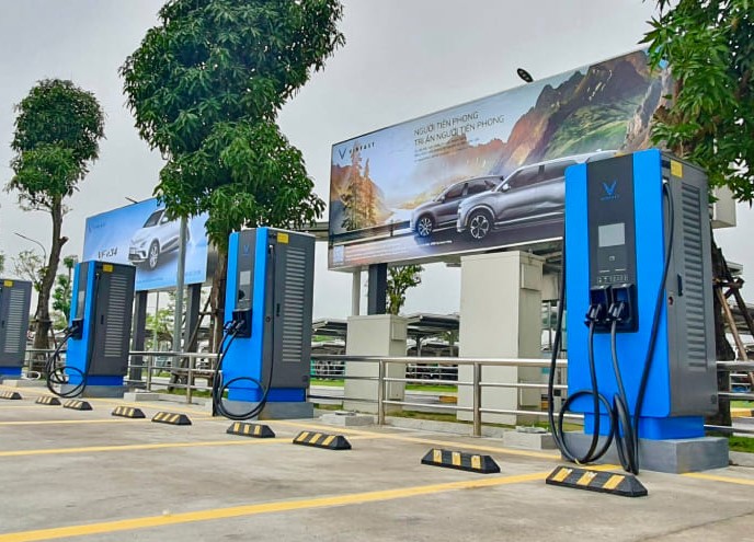 Trụ sạc xe Vinfast là AC hay DC