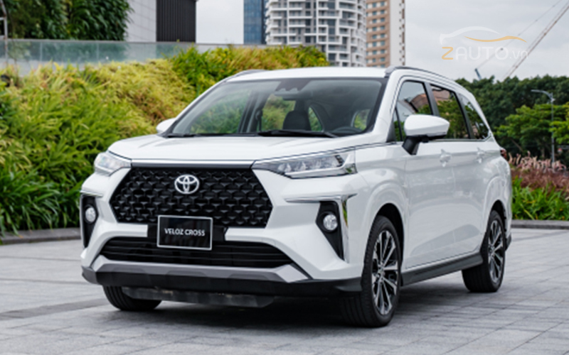 Cách xem video khi xe đang chạy Toyota