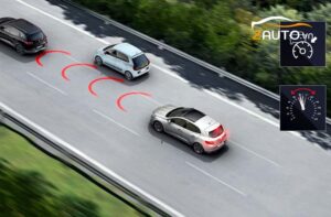 Khi bật Adaptive Cruise Control đèn phanh có sáng lúc xe tự giảm tốc độ