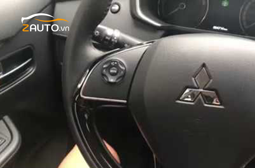 Cổng OBD trên Xe ô tô Mitsubishi Xpander