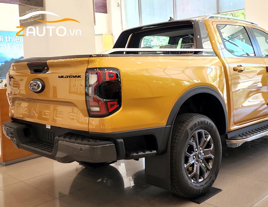 Ford Ranger Wildtrak hệ thống giám sát điểm mù