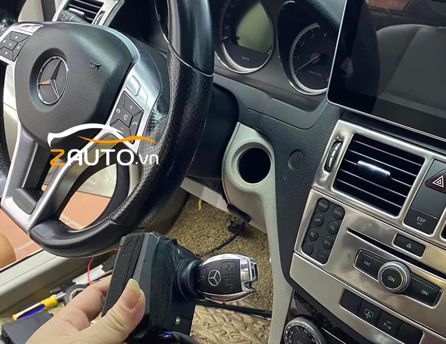 Lắp đề nổ Start/Stop Smartkey Mercedes C250 tại Dĩ An, Bình Dương