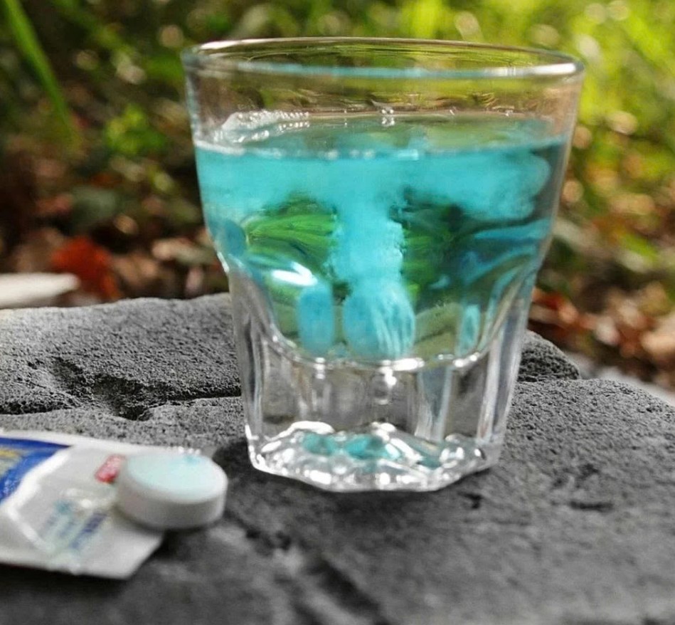 Viên sủi rửa kính ô tô XCHAT làm sạch mọi vết bẩn trên kính lái ô tô cao cấp