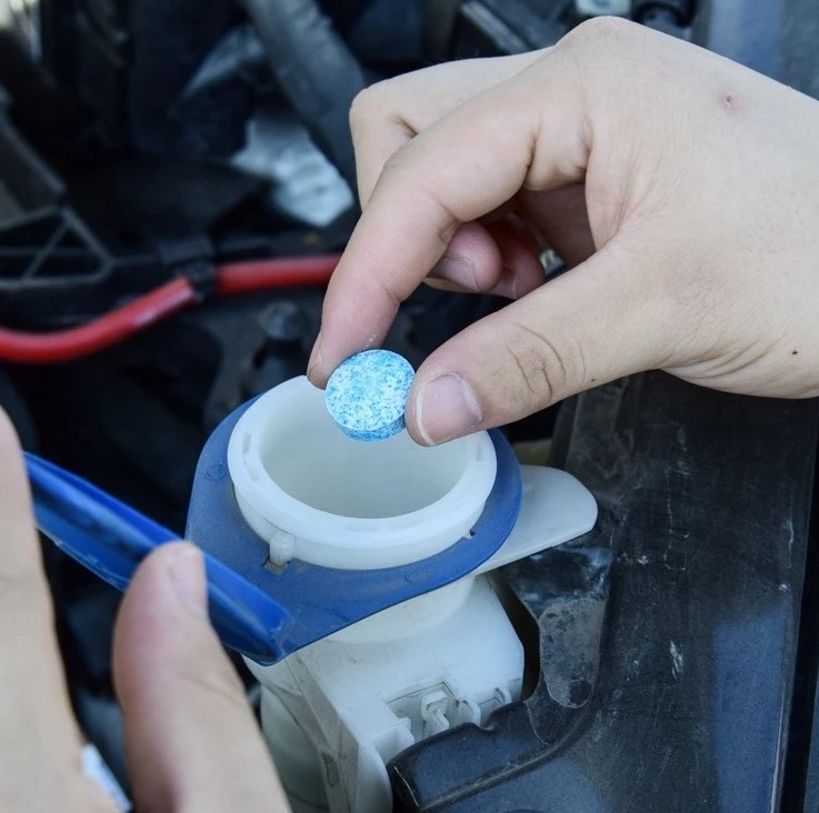 200 Viên Sủi Rửa Kính Ô TÔ – Siêu Đậm Đặc, 1 Viên Pha 4 Lít, Nước Xanh, Bọt Nhiều, Sạch Bóng Kính Lái