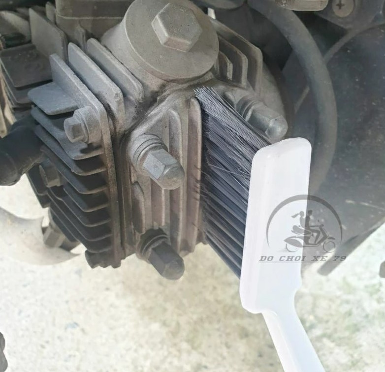 Bàn Chải Rửa Xe Sợi Cước Cao Cấp – Chuyên Làm Sạch Lốc Máy, Đầu Bò, Chi Tiết Máy