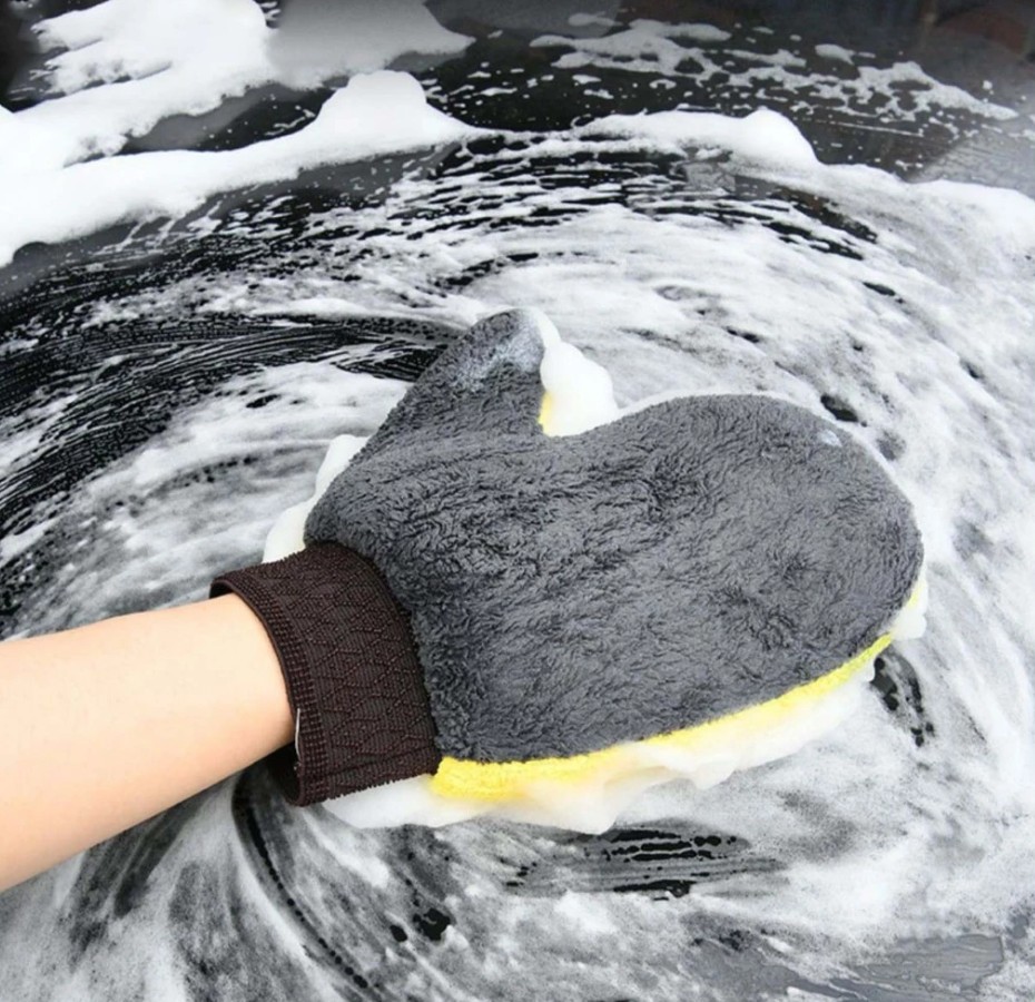 Bao Tay Rửa Xe Microfiber Cao Cấp – Găng Tay Lau Đa Năng Cho Ô Tô, Xe Máy (Màu Vàng Xám)