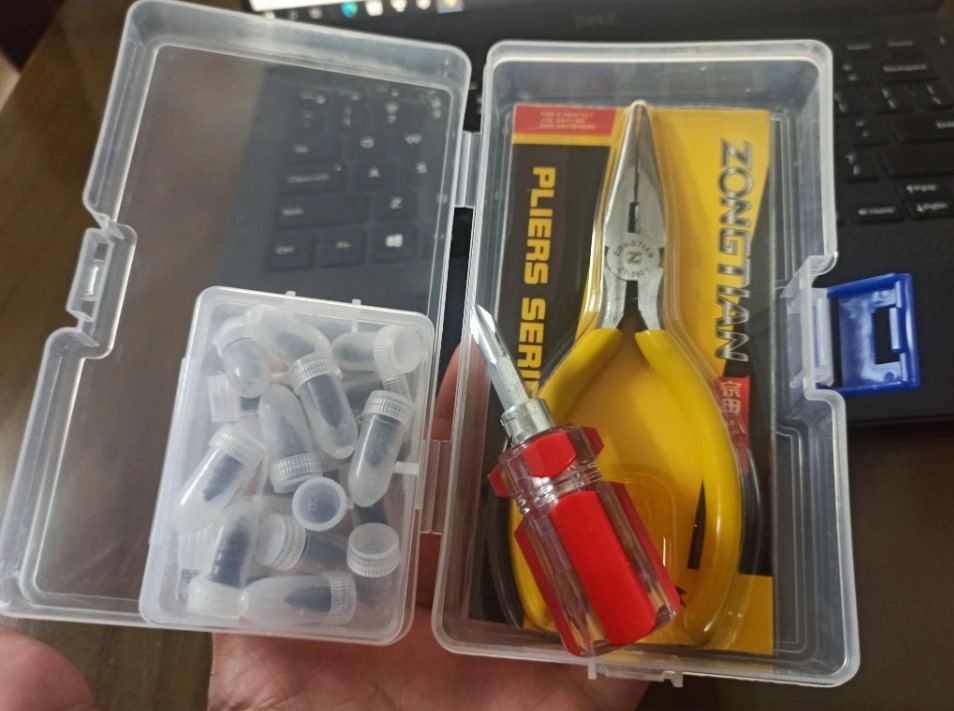 Bộ vá lốp khẩn cấp Bằng Vít chuyên dụng - Không cần tháo lốp xe