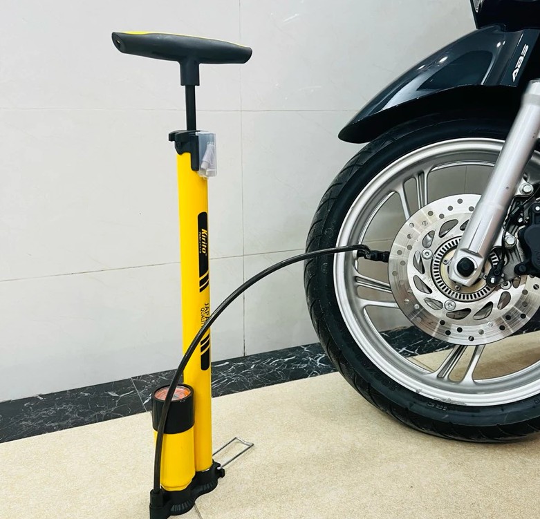Bơm Xe Đạp & Xe Máy Kirito Nhật Bản 6032B, Tích Hợp Đầu Bơm Bóng – Bơm Đệm