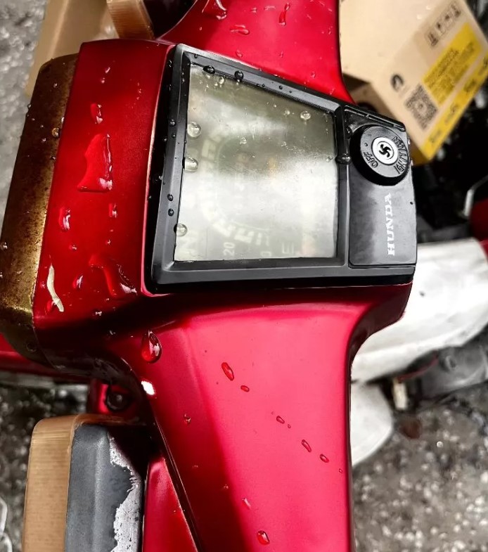 Chai Xịt Phủ Bóng Sơn Xe Máy Ô Tô, Dàn Áo ZEUS 400ml