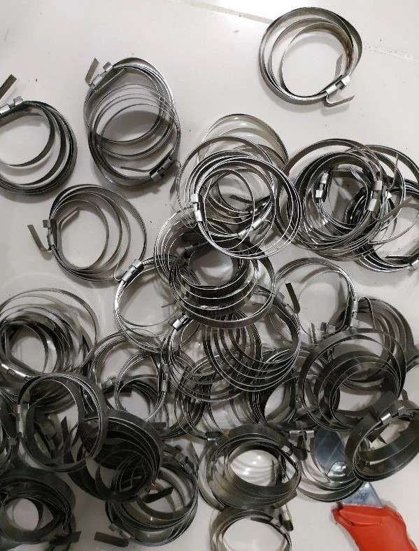 Đai Buộc Chụp Bụi Láp Loại Rút Có Khóa Gấp Thái Lai – Inox Chống Gỉ, Bền Chắc