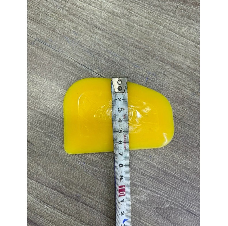 Dao Trét Matit Cao Su Vàng – Dụng Cụ Trong Ngành Sơn Xe & Xây Dựng