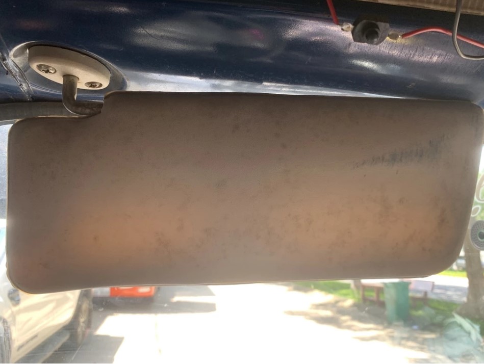 Dung Dịch Vệ Sinh Nội Thất Ô Tô HiKit – Làm Sạch Ghế Da, Sofa, Đồ Da Mốc Hiệu Quả