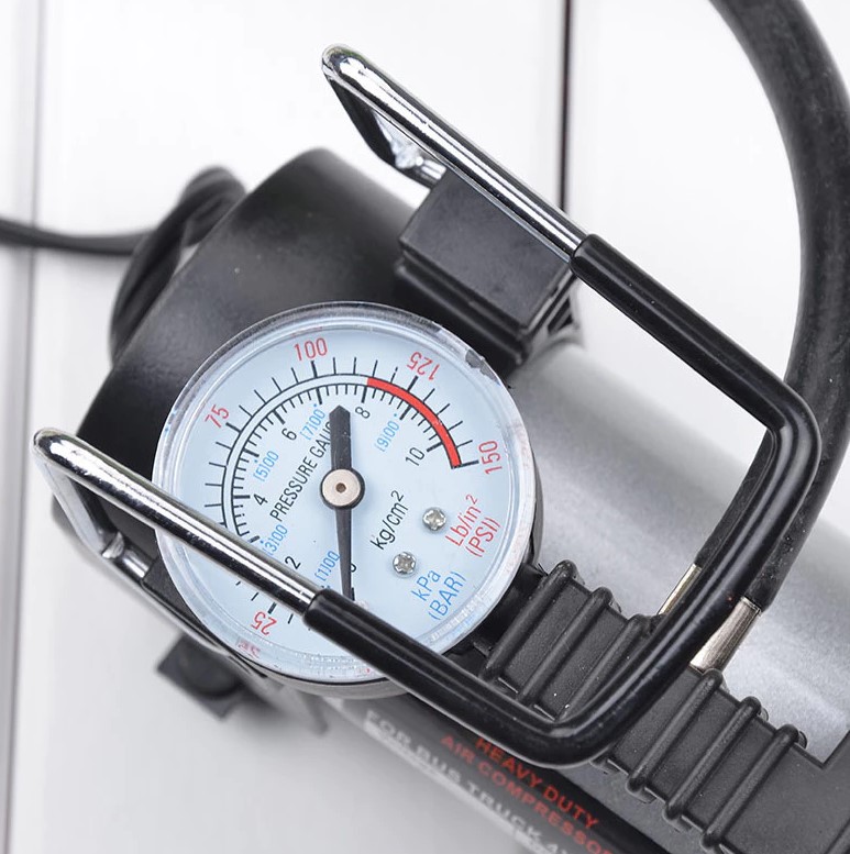 Máy Nén Khí Mini 12V Bơm Hơi Lốp Xe Máy, Xe Đạp Điện & Ô Tô