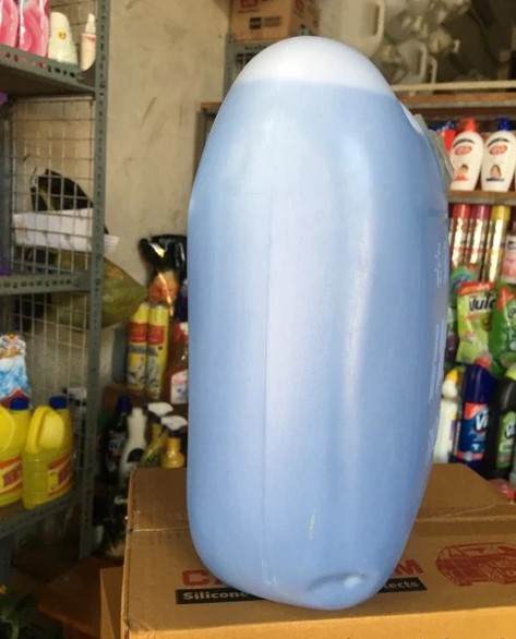 Nước Lau Kính Giá Rẻ Can 5 Lít – Làm Sạch Nhanh, Bóng Trong, Dùng Đa Năng