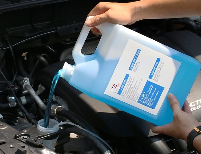 Nước Rửa Kính Xe Hơi Chuyên Dụng – Can 5 Lít