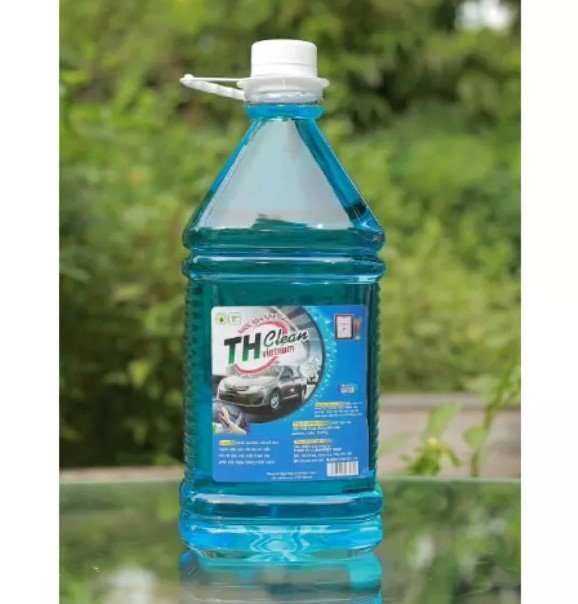 Nước Rửa Kính Xe Ô Tô TH Clean (Can 2.5 Lít)