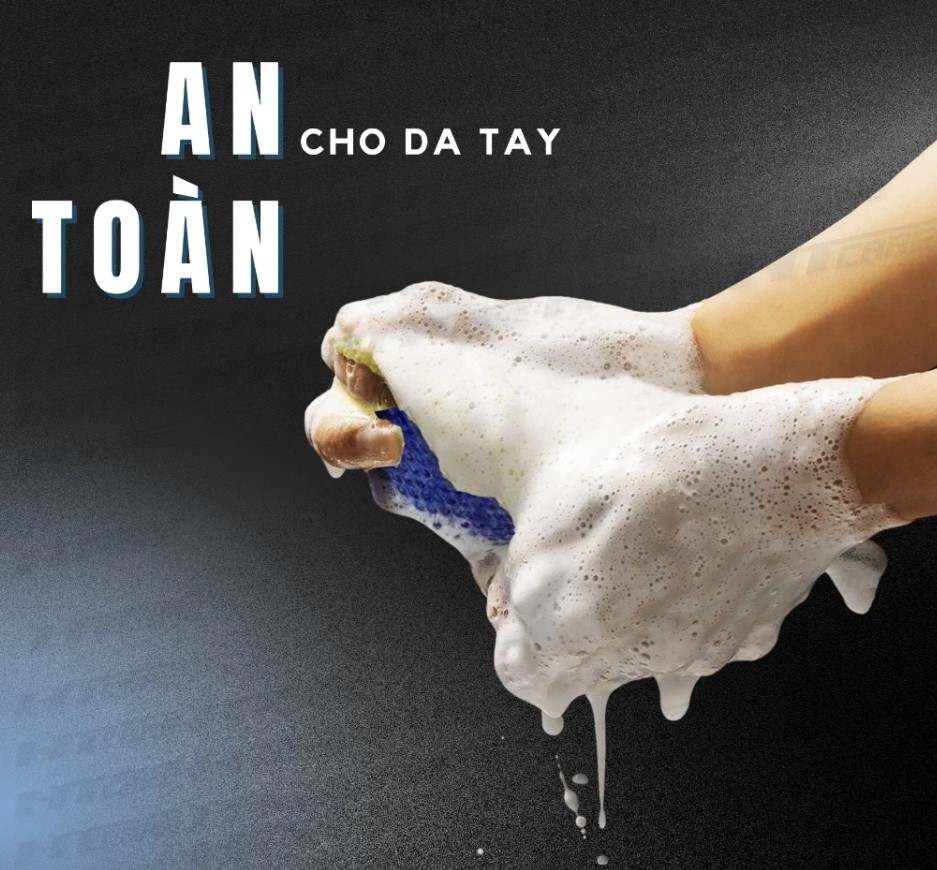 Nước Rửa Xe Bọt Tuyết SHINY FOAM 500ml – Làm Sạch Nhanh, Sáng Bóng, An Toàn Cho Sơn Xe Máy & Ô Tô