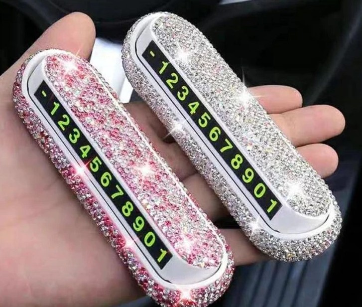 Bảng Gắn Số Điện Thoại Trên Taplo Ô Tô Đính Đá Nổi Bật, Văn Minh Khi Đỗ Xe