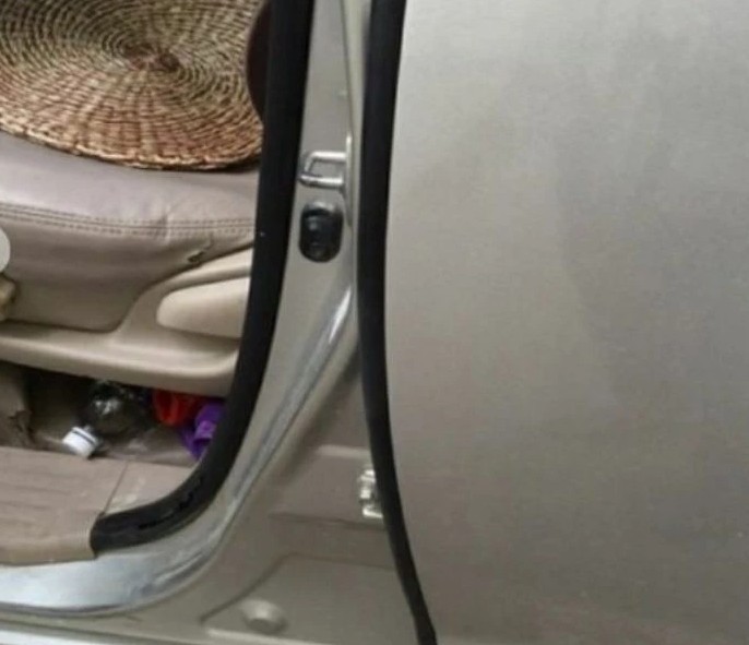 Bộ 02 Sợi Gioăng Cột B Lõi Thép 1.6m, Giảm Ồn, Chống Va Đập, Tăng Độ Kín Cho Xe Ô Tô