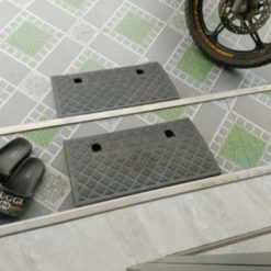 Bục Lên Xuống Xe Nhựa PVC 50x38x15cm, Chống Trượt An Toàn, Nhẹ Gọn Tiện Dụng