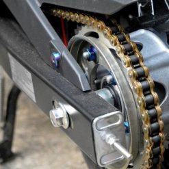 Chai Xịt Dưỡng Sên Chống Văng X1R Chain Lube 400ML Bôi Trơn Và Chống Kêu Ồn Cho Sên Xe Máy & Mô Tô