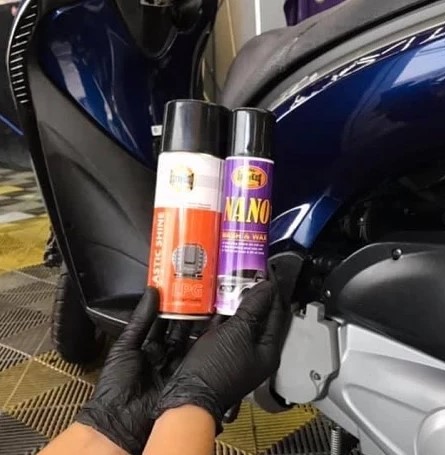 Chai Xịt Phục Hồi Nhựa Nhám Sprayking 400ml, Làm Sáng Nhựa, Cao Su, Da An Toàn