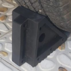 Chặn Bánh Xe Ô Tô Cao Su Kích Thước Cao 10 Rộng 15 Dài 55cm