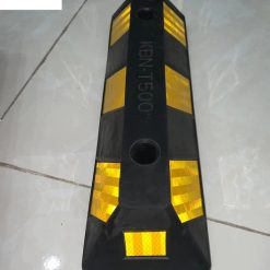 Chặn Lùi Xe Cao Su Giải Pháp An Toàn Cho Mọi Loại Xe