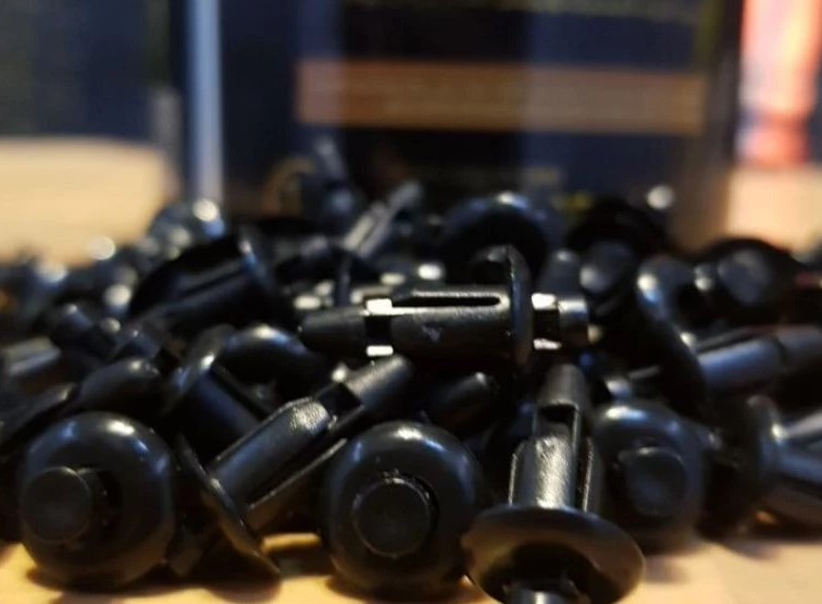 Combo 20 Ốc Nhựa Chốt Nhựa Bấm Dàn Áo Xe Máy 6ly (Loại Dày, Bền, Chắc)