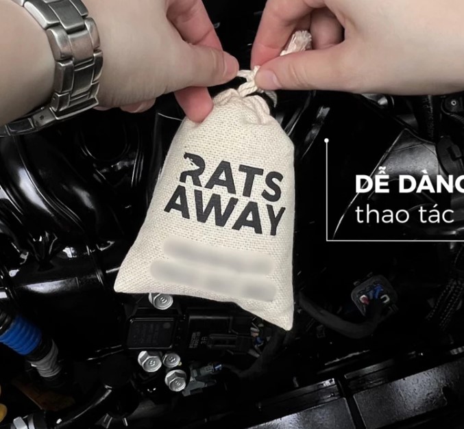 Combo Đuổi Chuột Chuyên Dụng Cho Xe Ô Tô – Chai Xịt + Túi Treo RATS AWAY