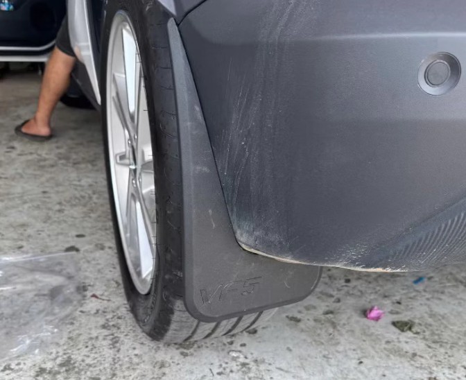 Dè Chắn Bùn Xe VinFast VF5, Bảo Vệ Toàn Diện Cho Xe Của Bạn