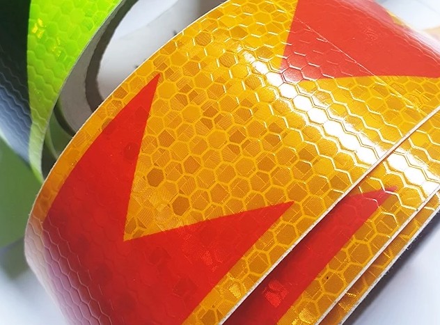 Decal Phản Quang Dán Sườn Ô Tô 5cm, Tăng Khả Năng Nhận Diện Khi Lưu Thông Ban Đêm