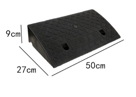 Dốc Bục Lên Xuống Xe 50x27x9cm, Bậc Cầu Dắt Xe Nhựa PVC Có Lỗ Bắt Ốc Cố Định