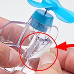 Flashpulse – Máy Bay Mini Trang Trí Ô Tô Phát Điện Gió, Đèn Led Cảnh Báo Độc Đáo