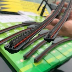 Gạt Mưa Ô Tô 4 Lưỡi Silicon Lắp Vừa Cho Hầu Hết Các Dòng Xe Mới (Có Chốt Bấm)