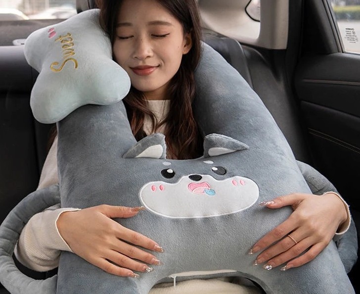 Gối Ôm Xe Ô Tô Trẻ Em Dây Đai An Toàn Gối Ôm Cổ Chống Bóp Gối Người Lớn
