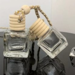 Lọ Đựng Tinh Dầu Treo Xe Ô Tô Vuông LV1, Thơm Mát & Khử Mùi Xe Hiệu Quả