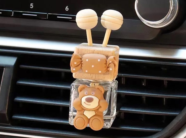 Lọ Tinh Dầu Thơm Kèm Kẹp Cho Xe Hơi, Làm Thơm Không Gian Xe Hiệu Quả