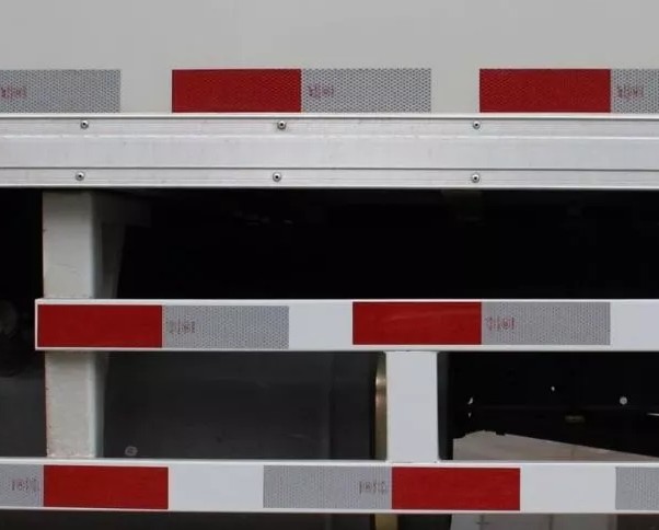 Miếng Dán Phản Quang Xe Ô Tô, Tem Phản Quang Thùng Xe An Toàn